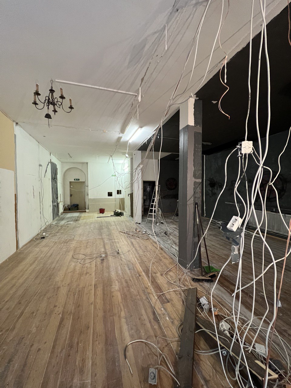 2019- ESCAPE ROOM “PARANOIA” image 7