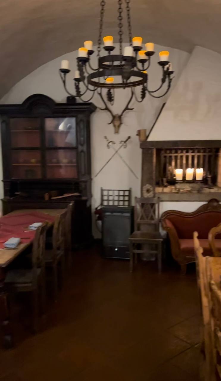 2020- CUSTOM DESIGNED ESCAPE DINNER FOR MEDIAEVAL RESTAURANT “RITTERKUCHL”IN HALL in TIROL image 13